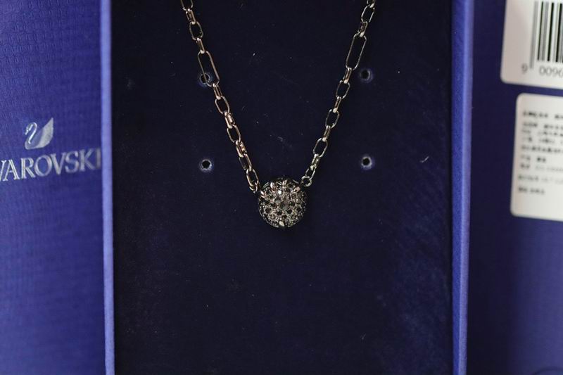 Swarovski Necklace 01lyr41 (5)