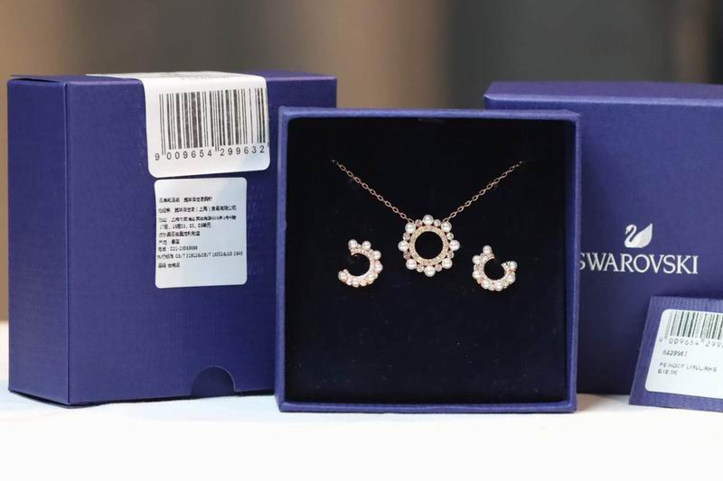 Swarovski Necklace 03lyr118 (2)