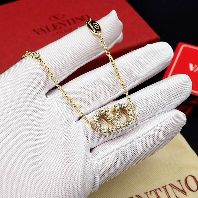 Valentino bracelet 11lyx3 (5)