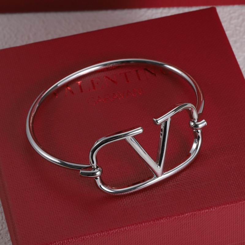 Valentino bracelet 11lyx6 (5)