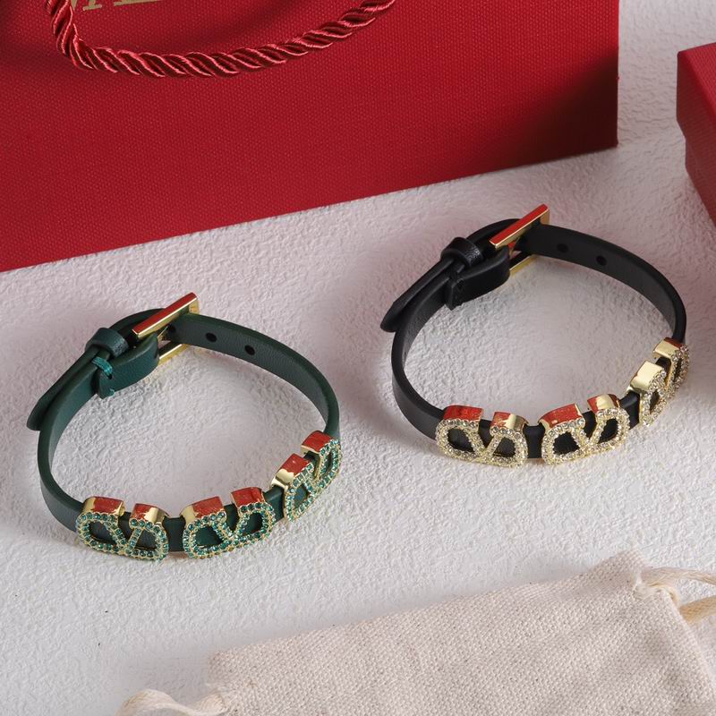 Valentino bracelet 12lyx8   (2)