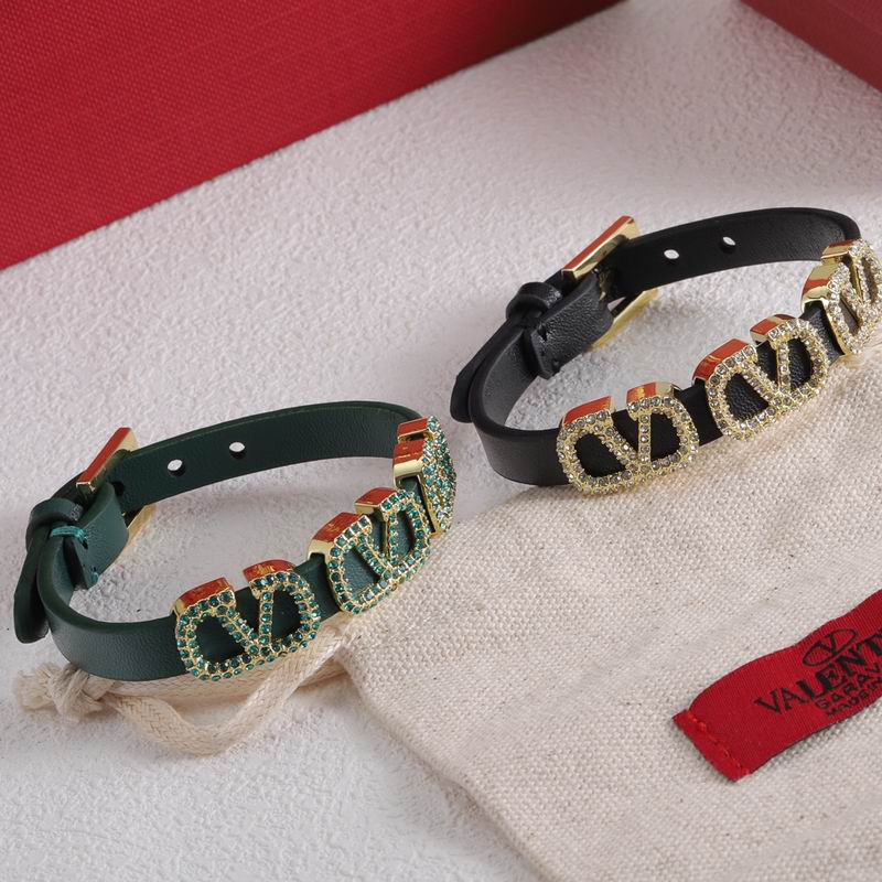 Valentino bracelet 12lyx8   (3)