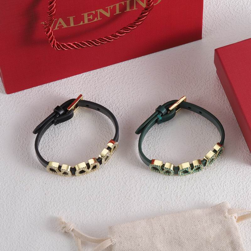 Valentino bracelet 12lyx8   (8)