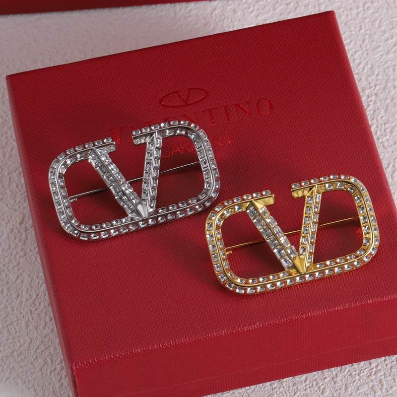 Valentino brooch 12lyx5 (2)
