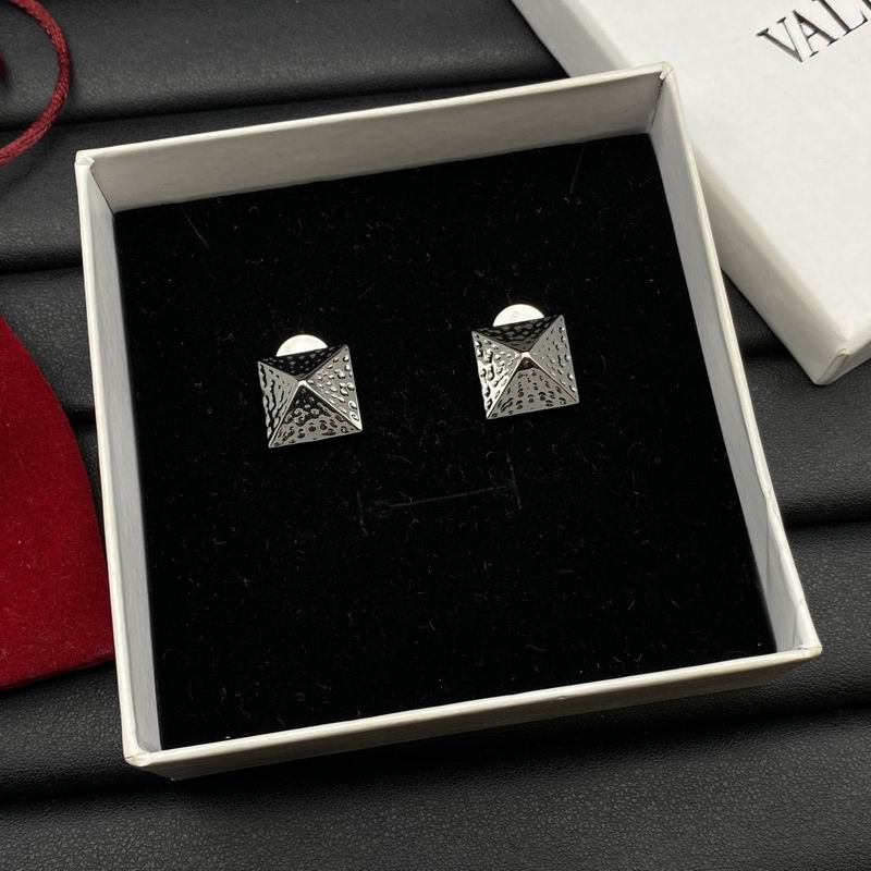 Valentino earring 11lyx10 (4)