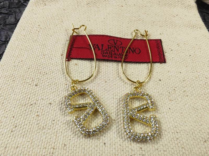 Valentino earring 11lyx14 (3)