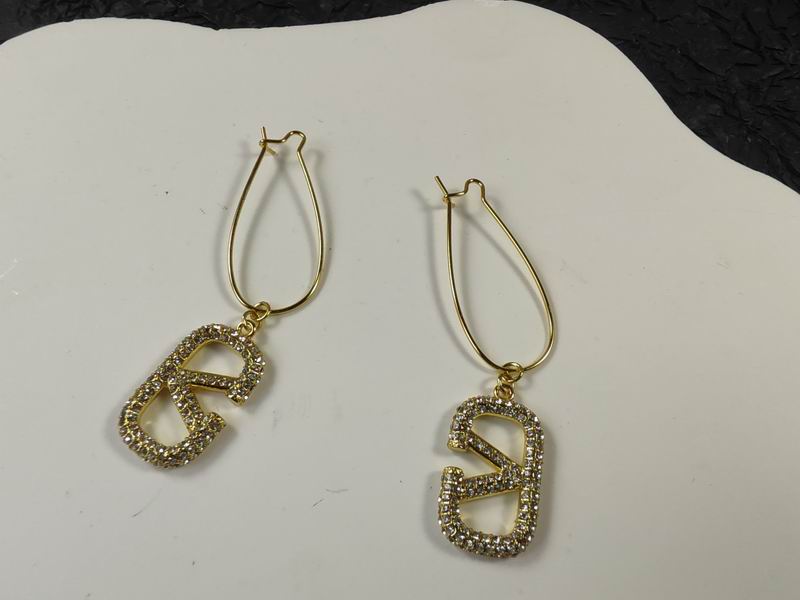 Valentino earring 11lyx14 (5)