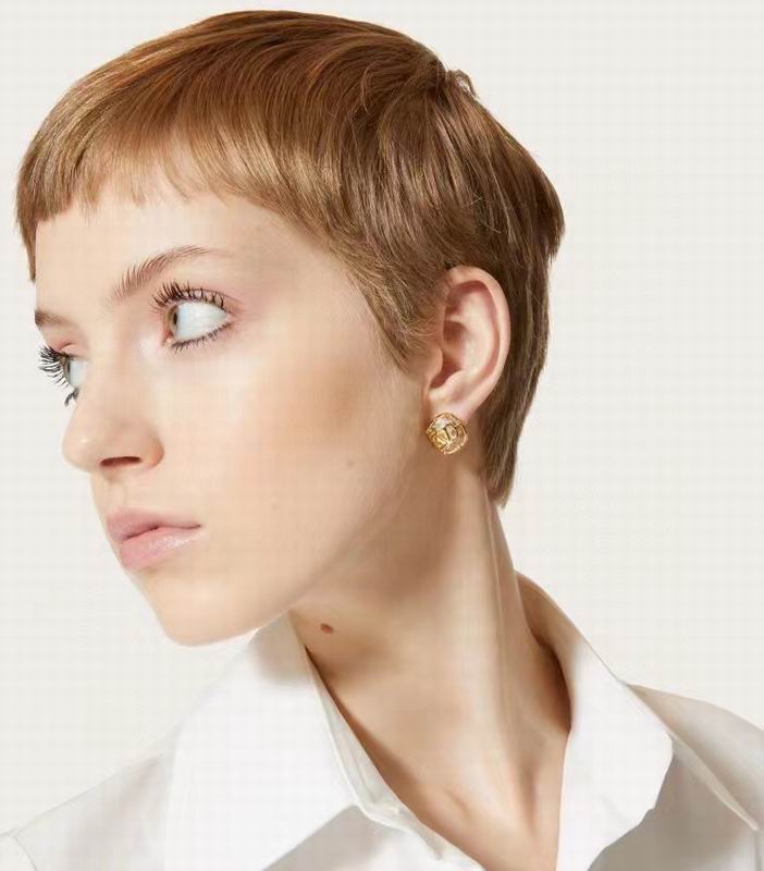 Valentino earring 11lyx17 (2)