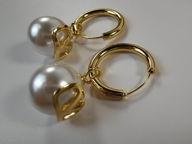 Valentino earring 11lyx19 (6)