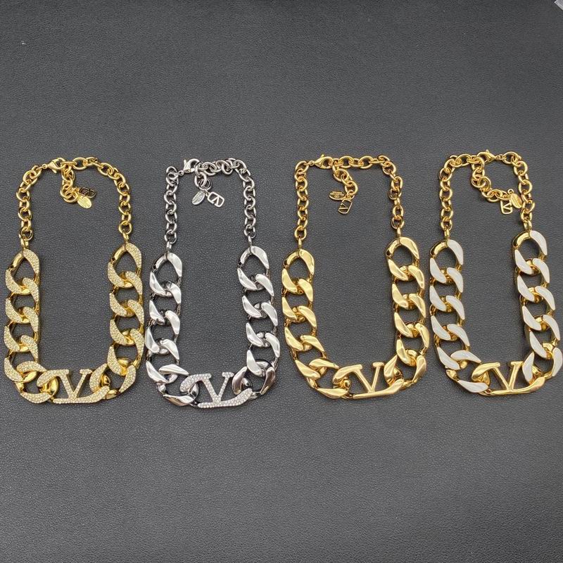 Valentino necklace 09lyx2 (1)