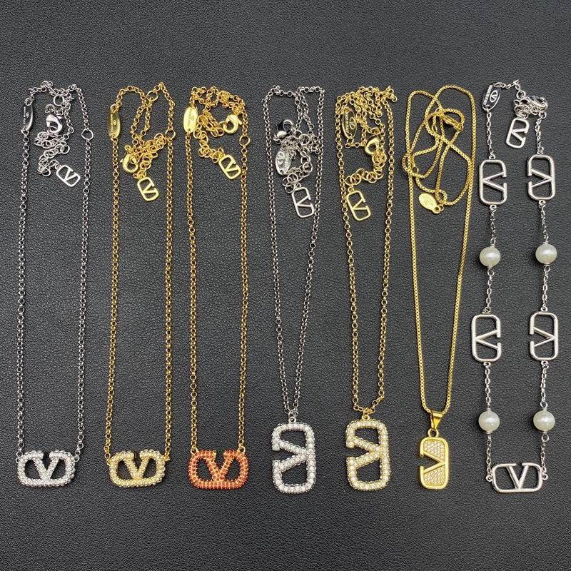 Valentino necklace 09lyx2 (3)