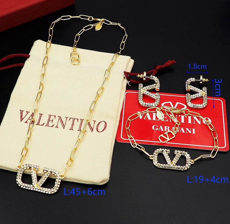 Valentino necklace 11lyx3 (3)