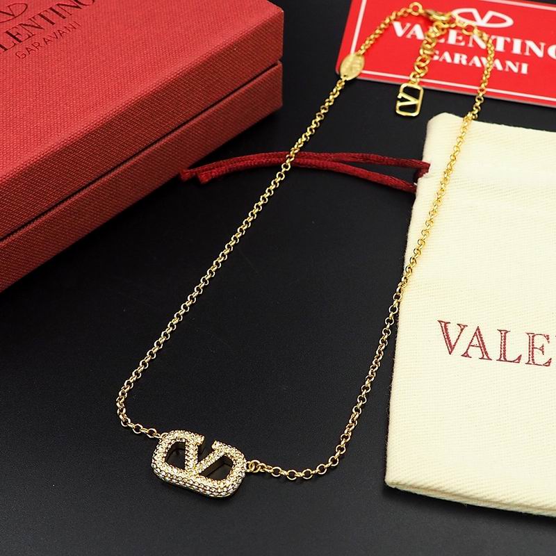 Valentino necklace 11lyx4 (1)