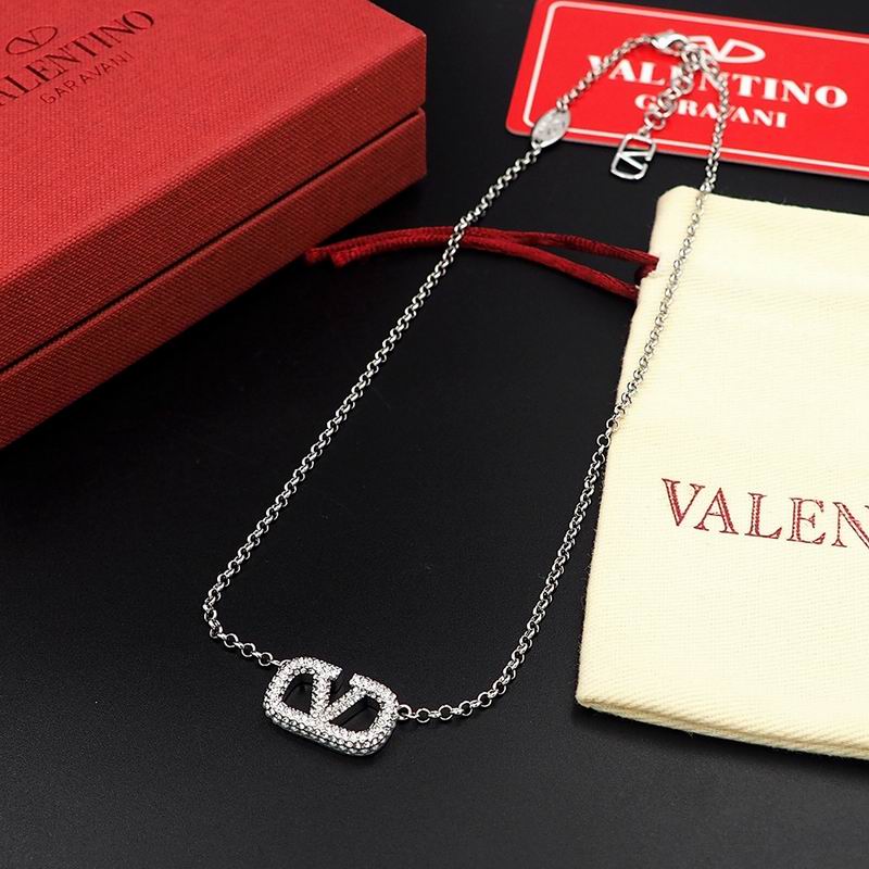 Valentino necklace 11lyx4 (10)