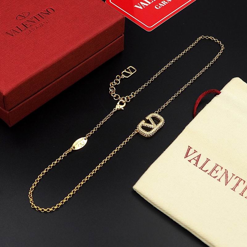 Valentino necklace 11lyx4 (3)