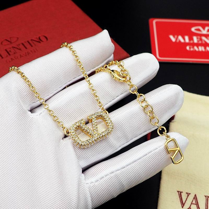 Valentino necklace 11lyx4 (9)