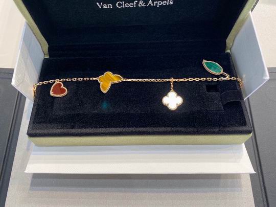 Van Cleef & Arpels bracelet lyh01 (8)