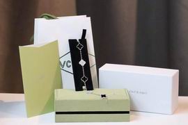 Van Cleef & Arpels bracelet03 (7)