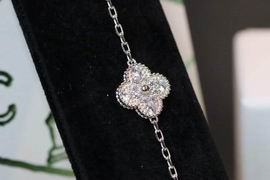 Van Cleef & Arpels bracelet03 (8)