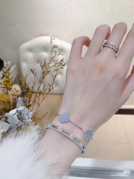 Van Cleef & Arpels bracelet04 (3)