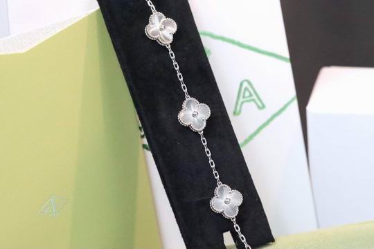 Van Cleef & Arpels bracelet05 (8)