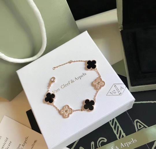 Van Cleef & Arpels bracelet06 (3)