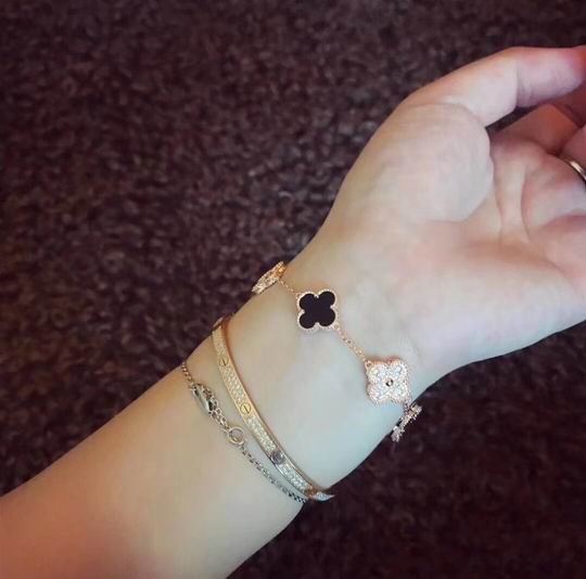 Van Cleef & Arpels bracelet06 (7)