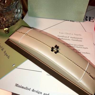 Van Cleef & Arpels bracelet10 (9)