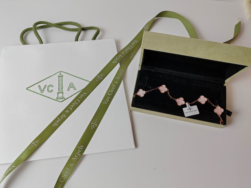 Van Cleef & Arpels bracelet16 (10)