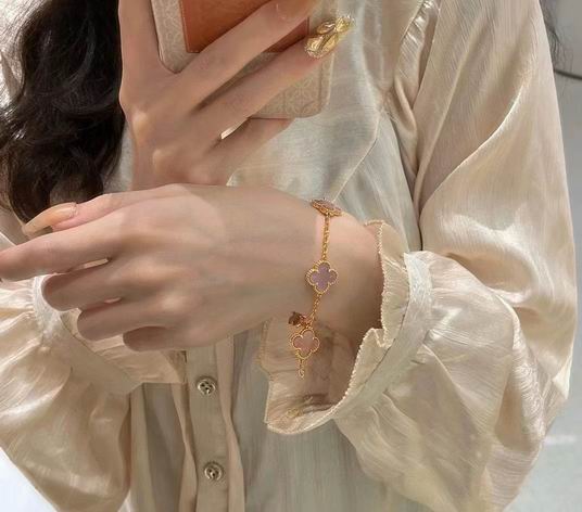 Van Cleef & Arpels bracelet16 (12)