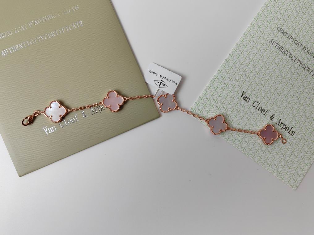 Van Cleef & Arpels bracelet16 (14)