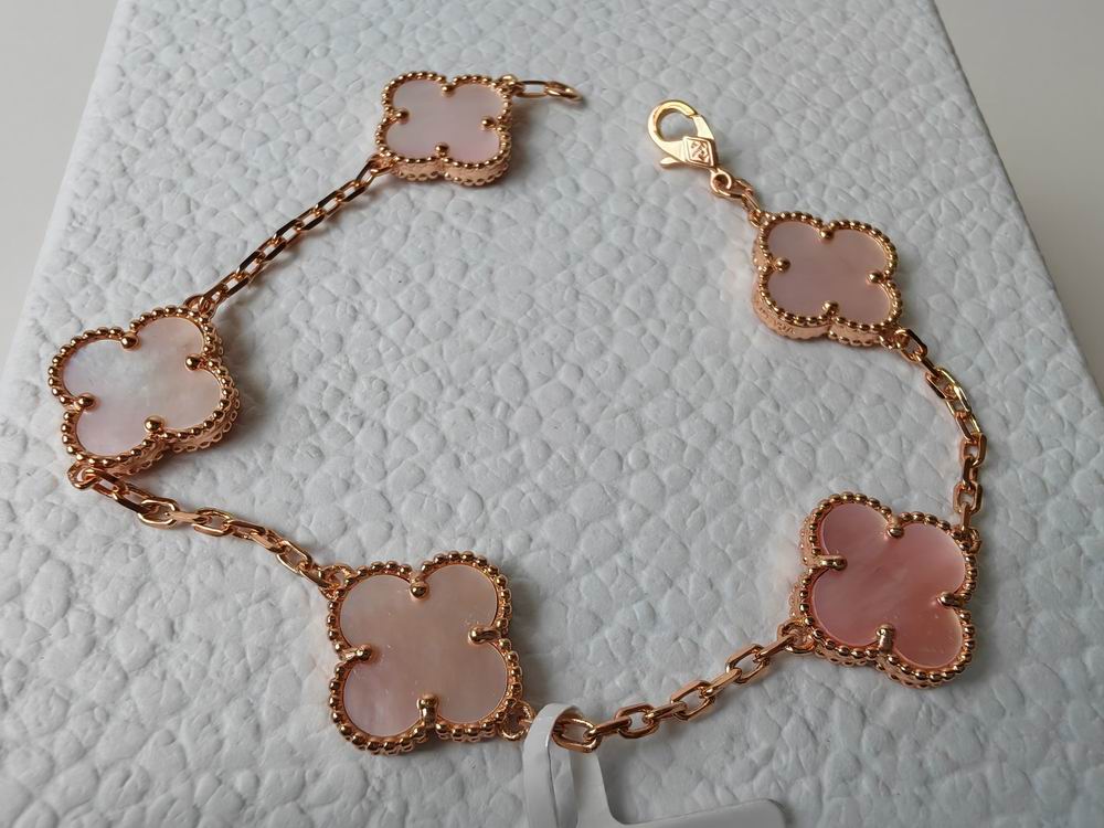 Van Cleef & Arpels bracelet16 (17)