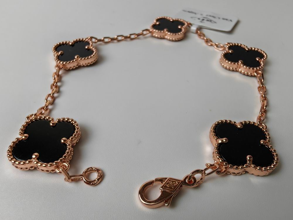 Van Cleef & Arpels bracelet16 (23)