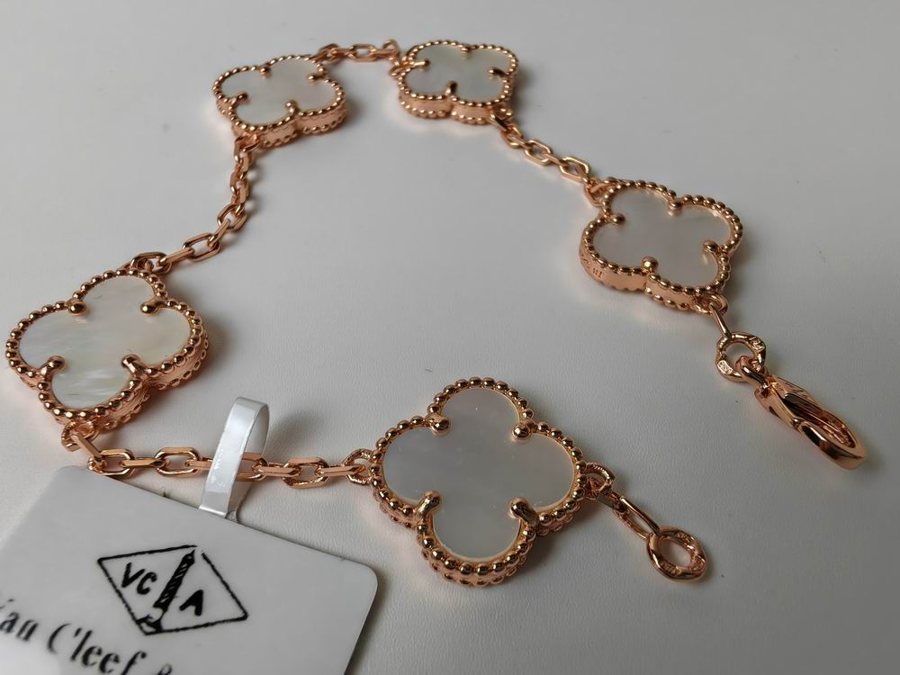 Van Cleef & Arpels bracelet16 (30)