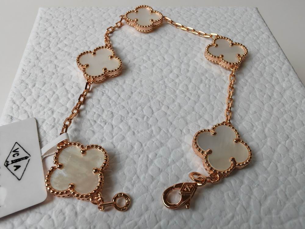 Van Cleef & Arpels bracelet16 (31)