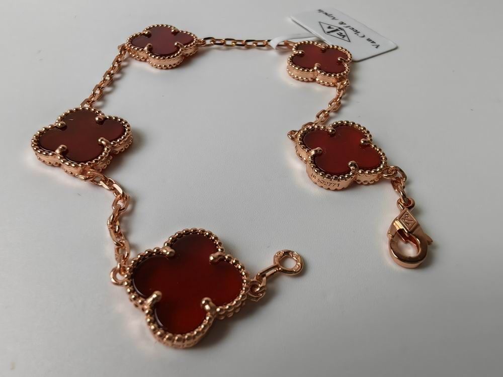 Van Cleef & Arpels bracelet16 (38)