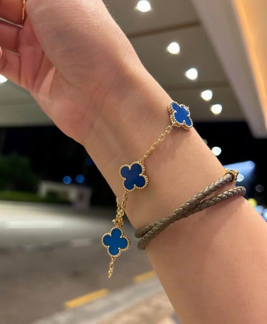 Van Cleef & Arpels bracelet16 (43)