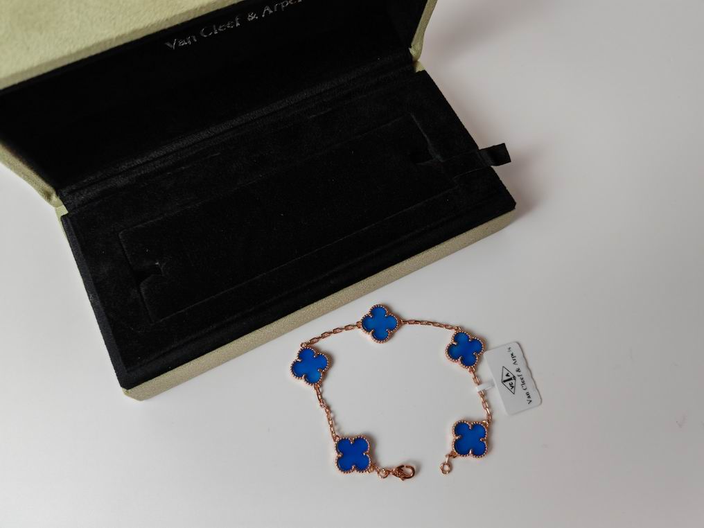 Van Cleef & Arpels bracelet16 (45)