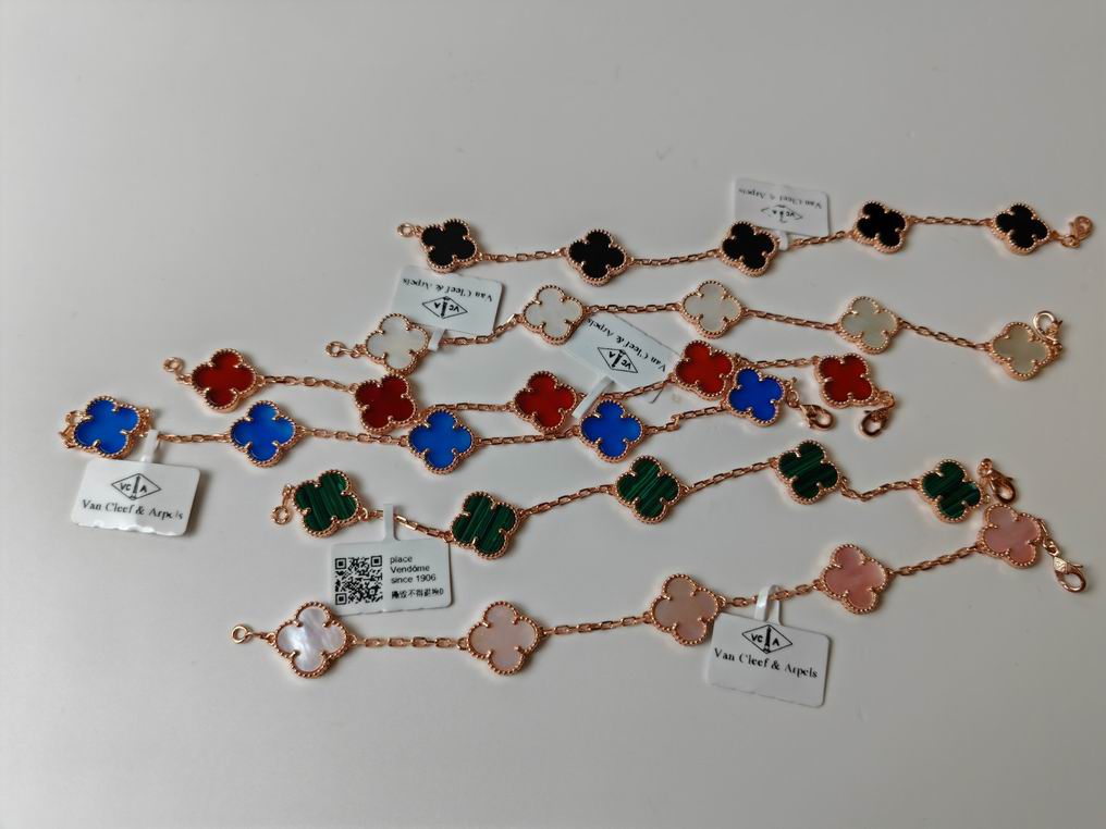 Van Cleef & Arpels bracelet16 (9)