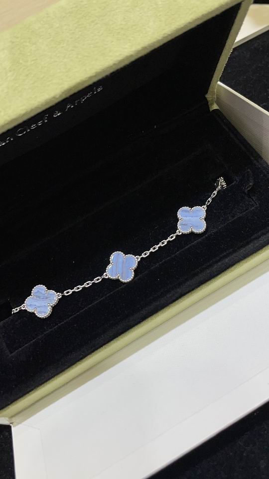 Van Cleef & Arpels bracelet17 (3)