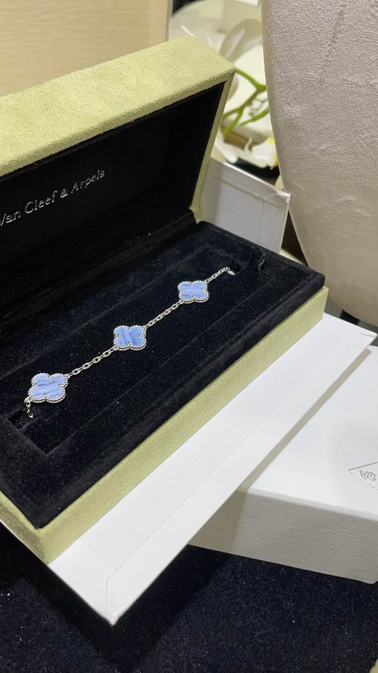 Van Cleef & Arpels bracelet17 (5)