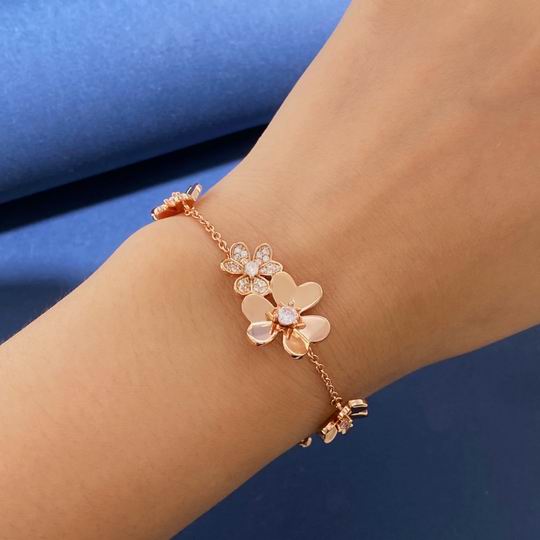 Van Cleef & Arpels bracelet18 (4)