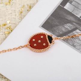 Van Cleef & Arpels bracelet19(4)