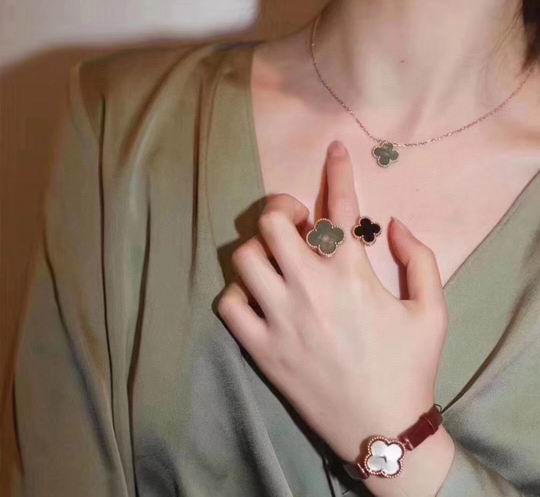 Van Cleef & Arpels necklace lyh05 (8)