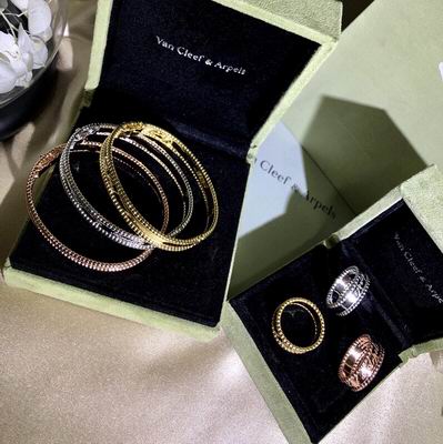 Van Cleef & Arpels ring lyh07 (4)