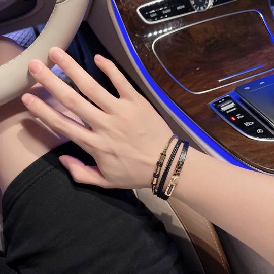 Versace bracelet lyh11 (2)