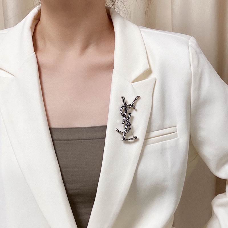 YSL Brooch 10lyr31 (2)