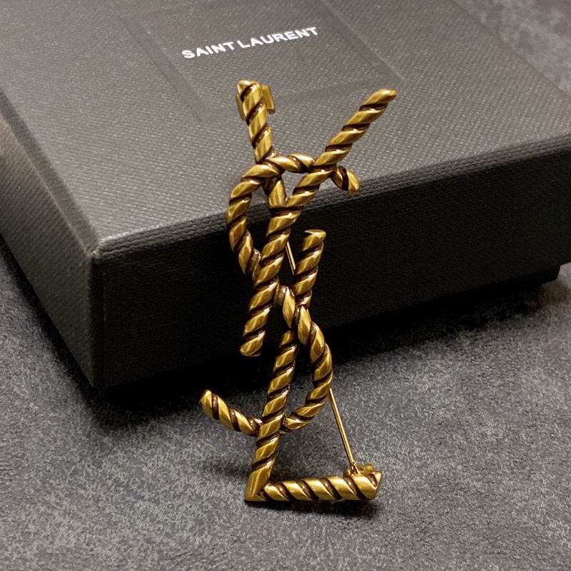 YSL Brooch 10lyr32 (1)