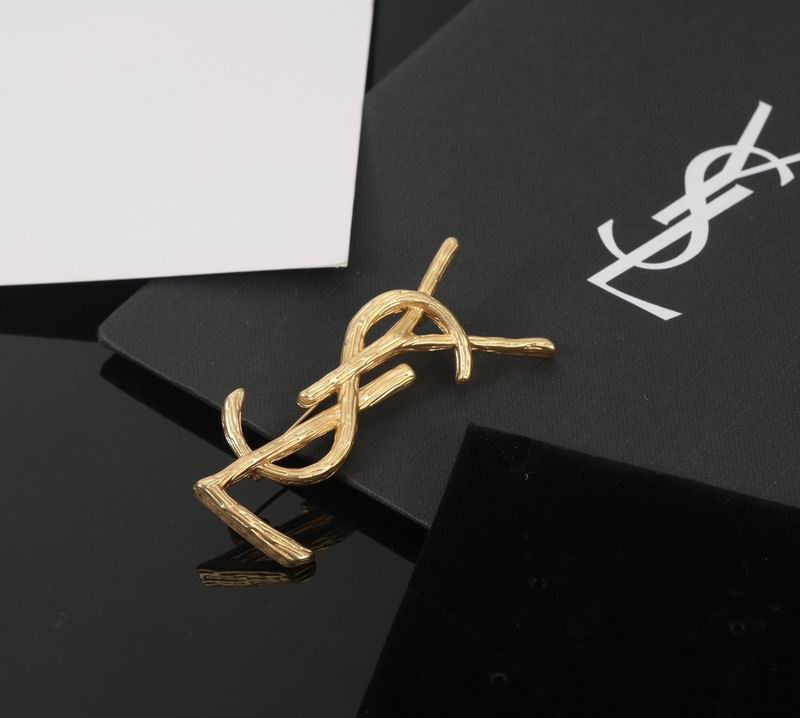 YSL Brooch 10lyr40 (1)