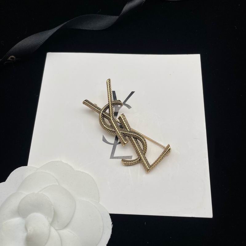 YSL Brooch 10lyr41 (1)